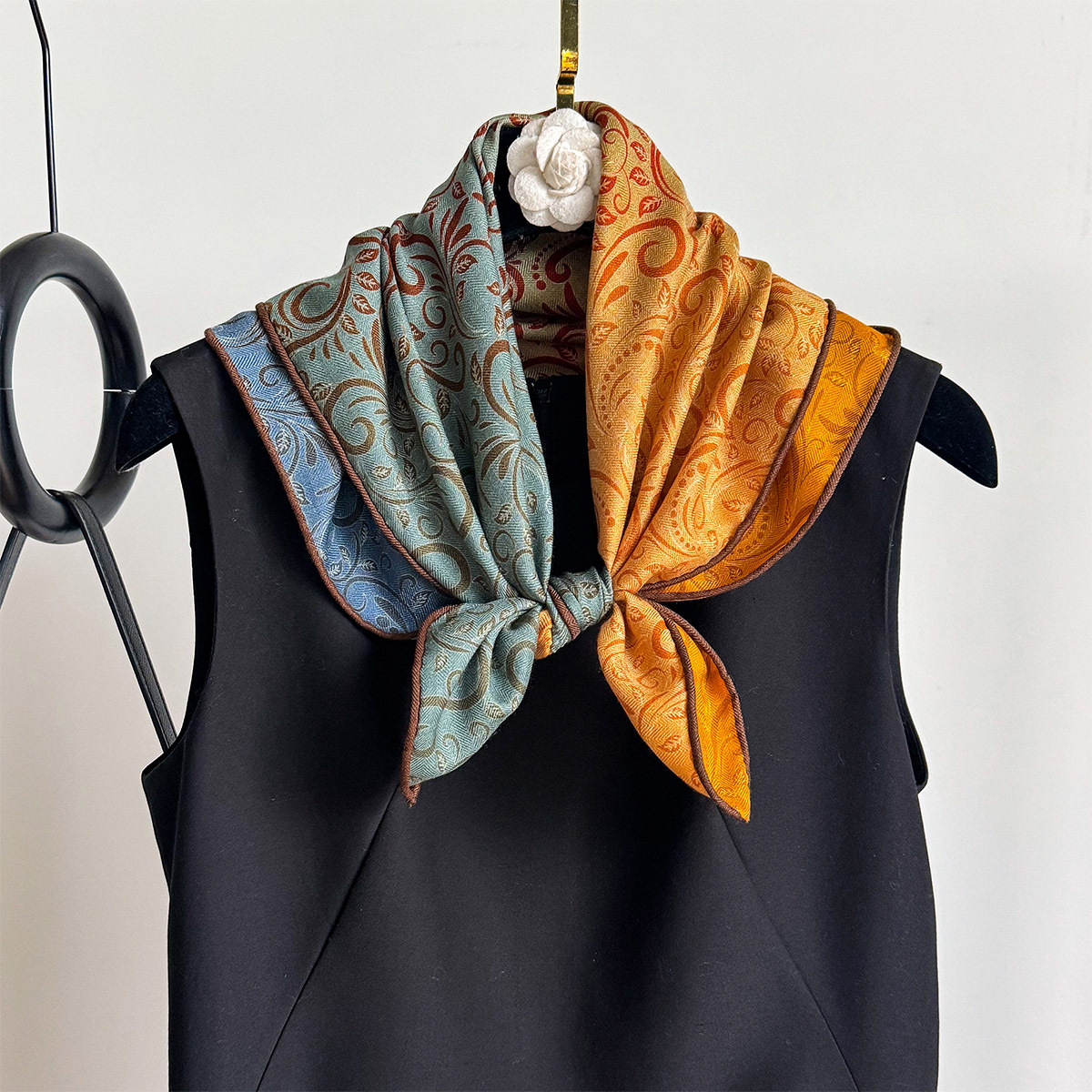 Foulard de luxe 82% Laine 18%  - Luxury Bags China avis et prix