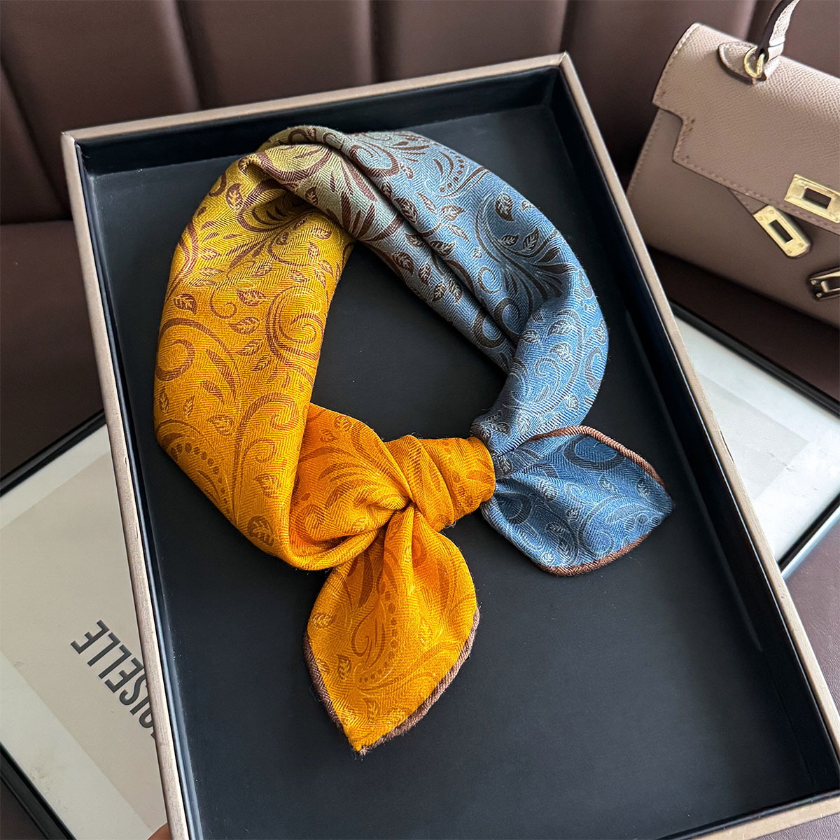 Foulard de luxe 82% Laine 18%  - Luxury Bags China avis et prix
