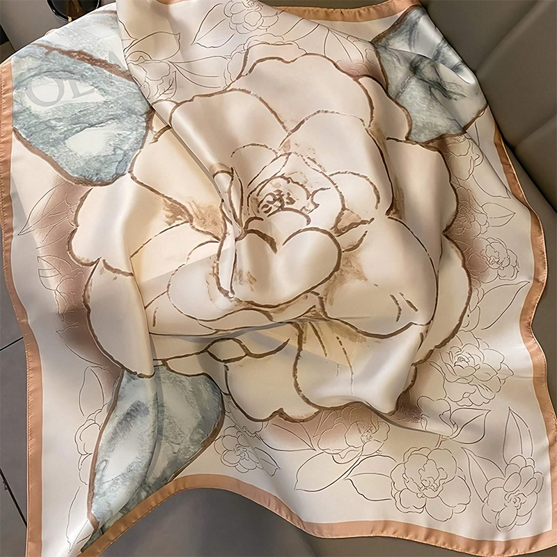 Foulard carré en soie imprimé  - Luxury Bags China avis et prix